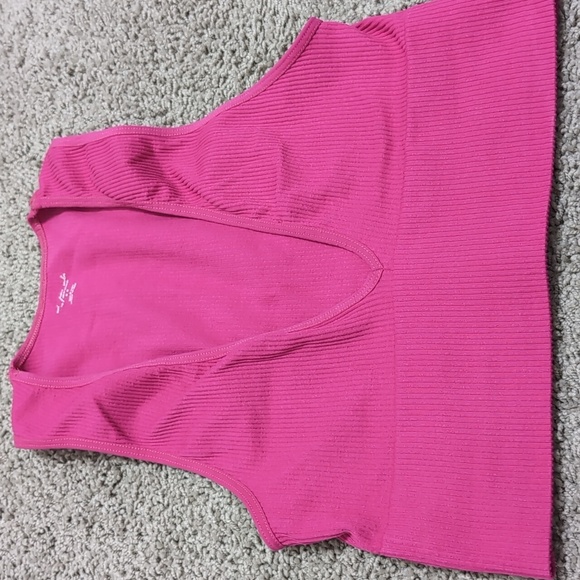 Urban Outfitters Out From Under Magenta Deep Plunge V-Neck Crop Top size Medium - Picture 5 of 6